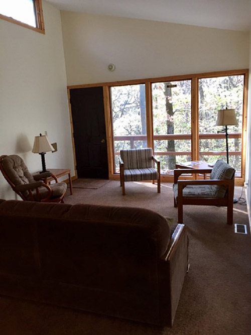 Living room in Goupil cabin