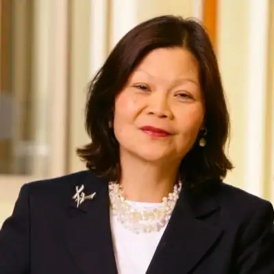 Carolyn Woo