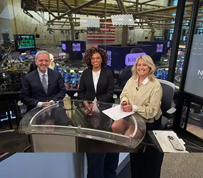 Regina Taylor on the set of Today's Marketplace