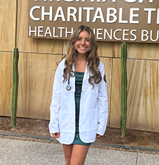 Laura Cogua headshot