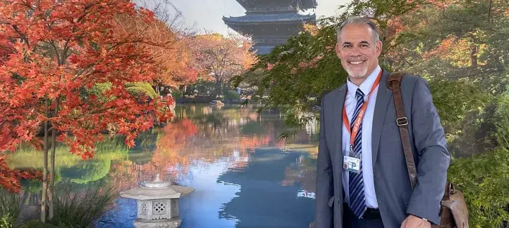 Professor Kelly visits conference in Kyoto.