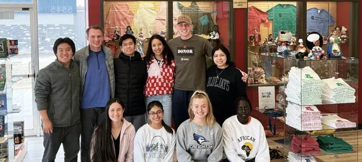 Group shot of service students.
