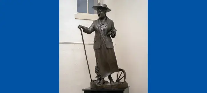 Willa Cather statue in Red Cloud, Nebraska
