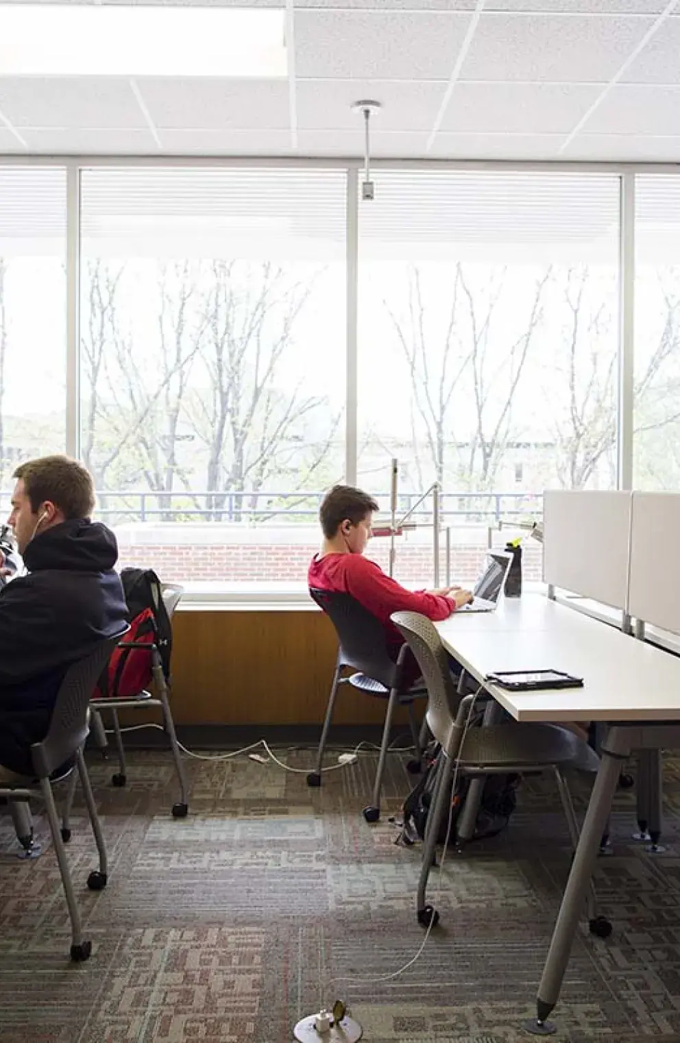 Reinert Alumni Library study table photo