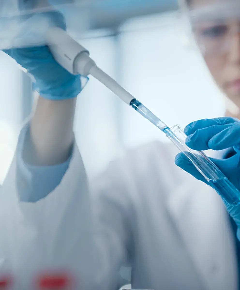 female medical student doing research