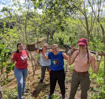 Students in DR campo