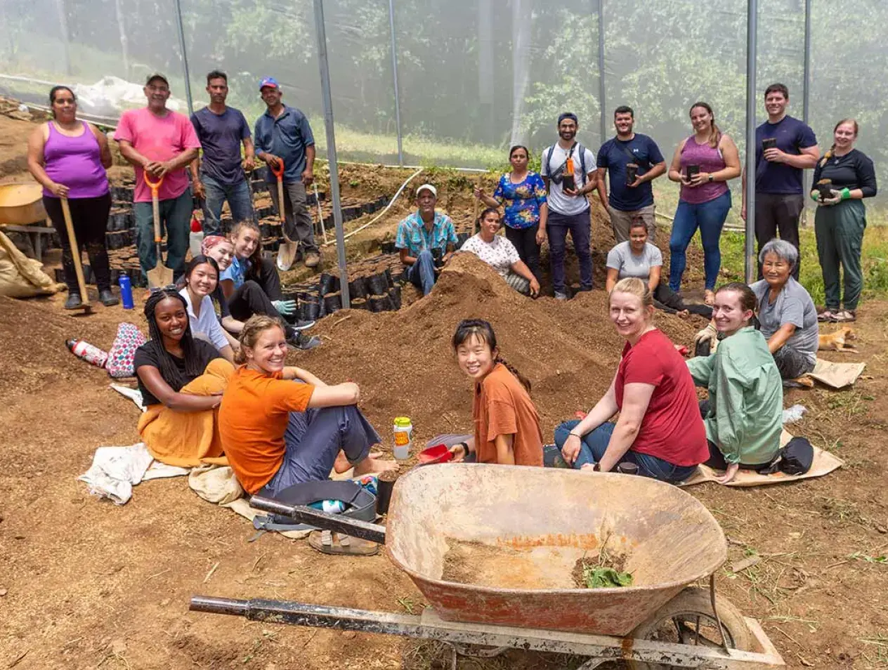 Arrupe Global Scholars first year students in the Dominican Repubilc