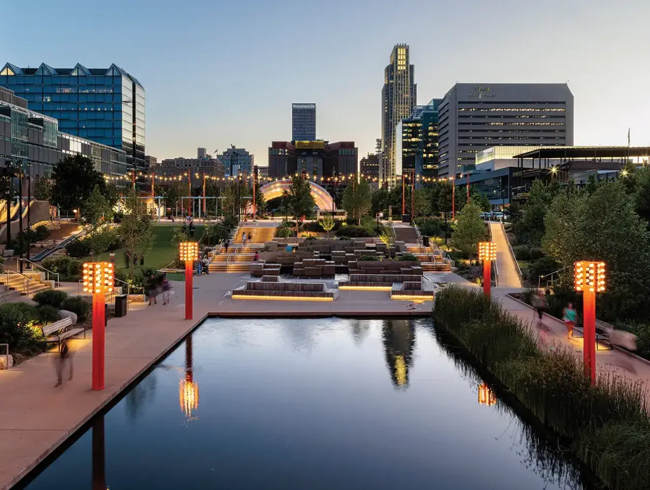 Downtown Omaha Mall early in morning.