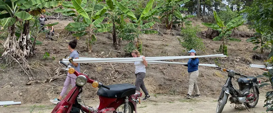 Anna Cloonan serves abroad through the Global Scholars Program.