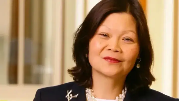 Carolyn Woo