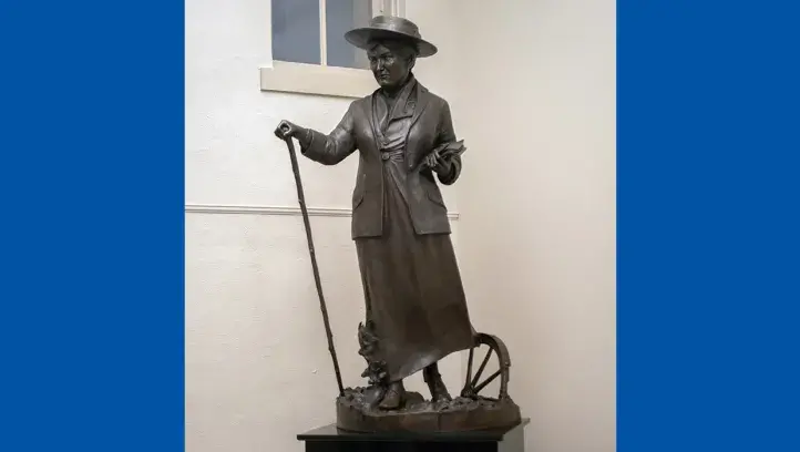Willa Cather statue in Red Cloud, Nebraska