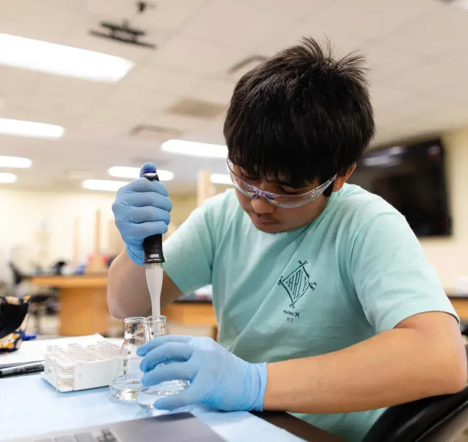 Applied chemistry student in lab
