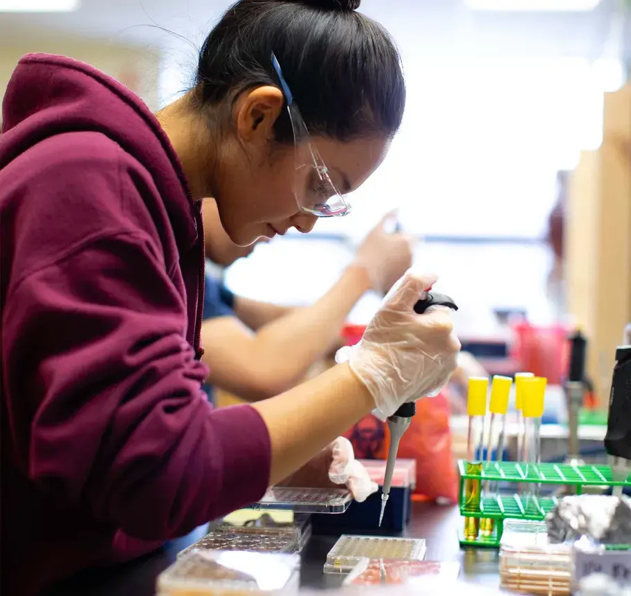 Neuroscience student in lab