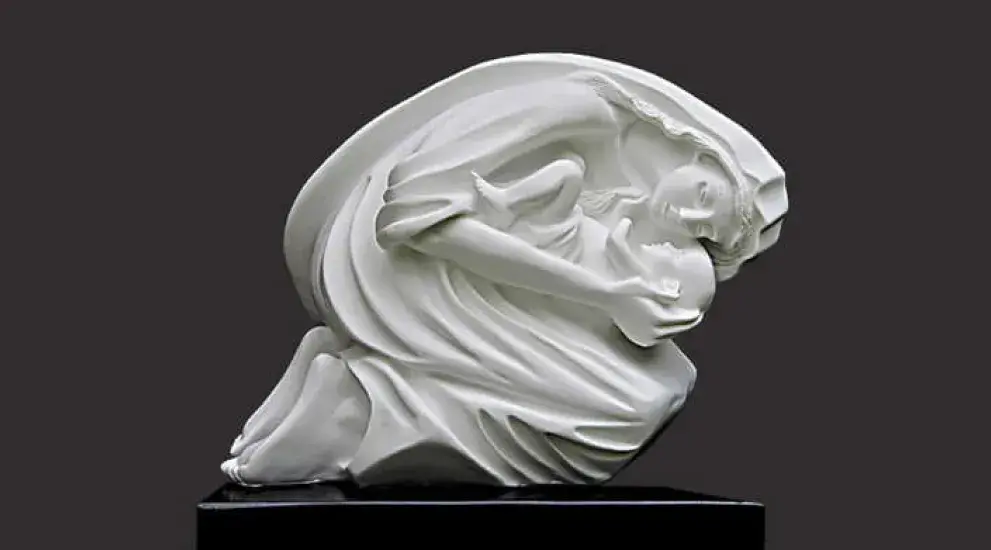 Maternal Bond sculpture